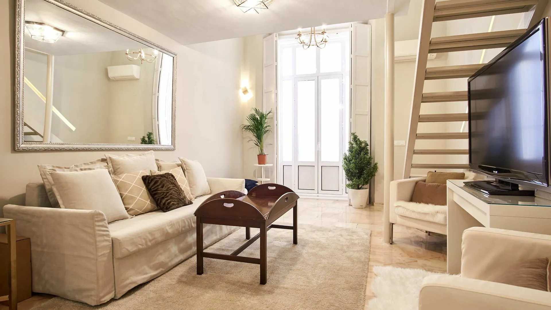 Duplex De Lujo En Palacio Junto Catedral Seville