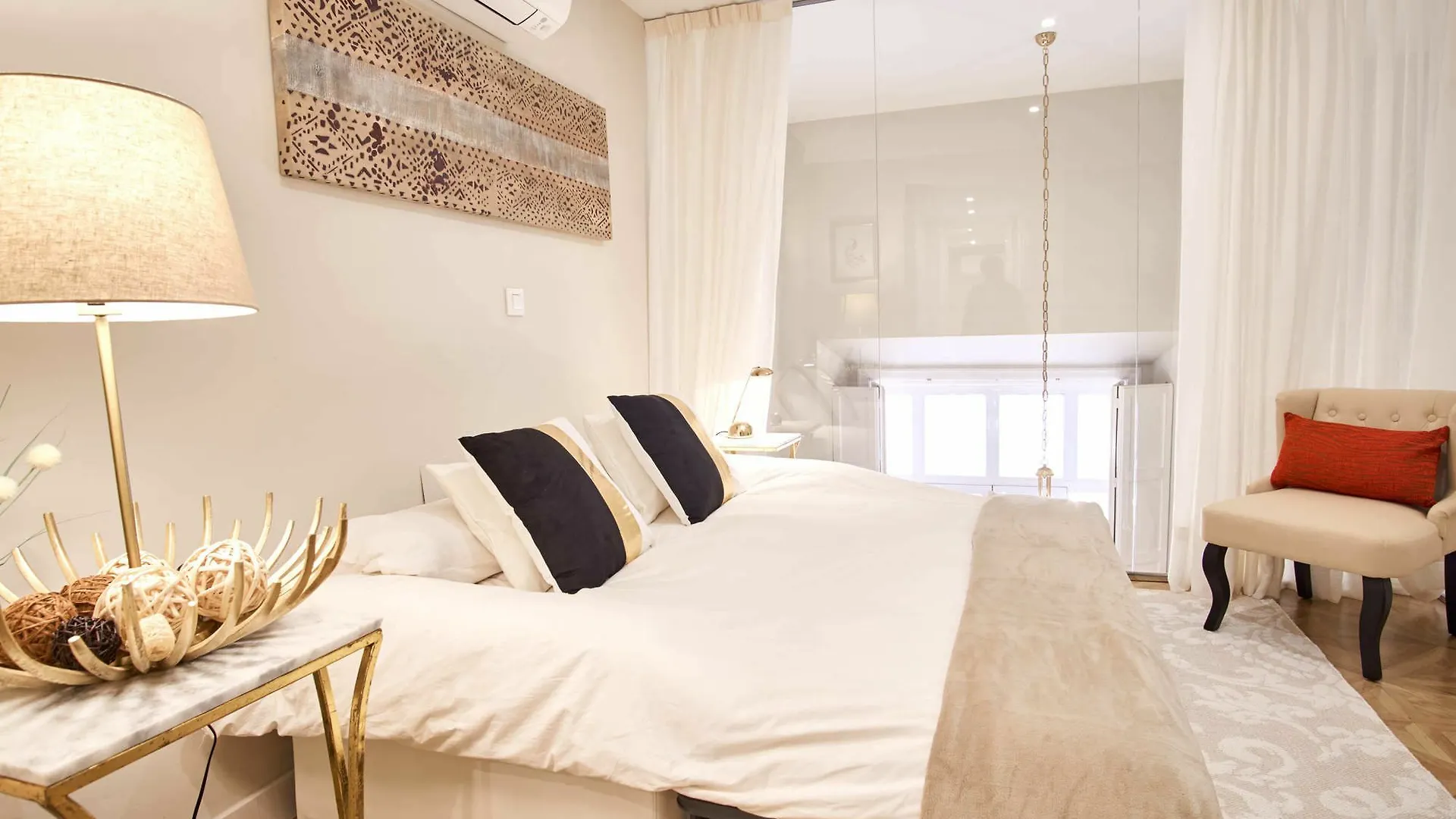Apartment Duplex De Lujo En Palacio Junto Catedral Seville Spain